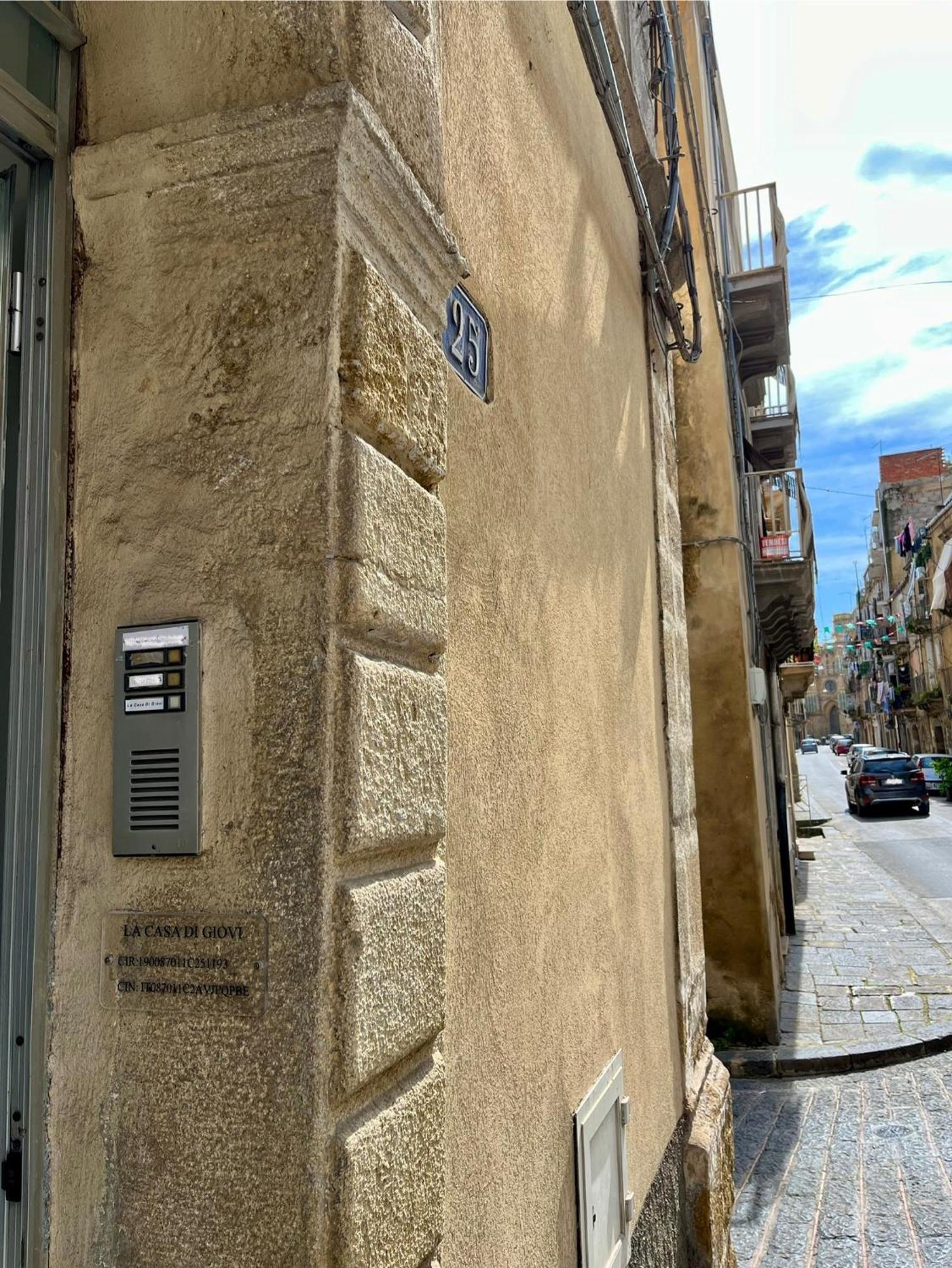 דירות קלטג'ירונה Casa Di Giovi מראה חיצוני תמונה